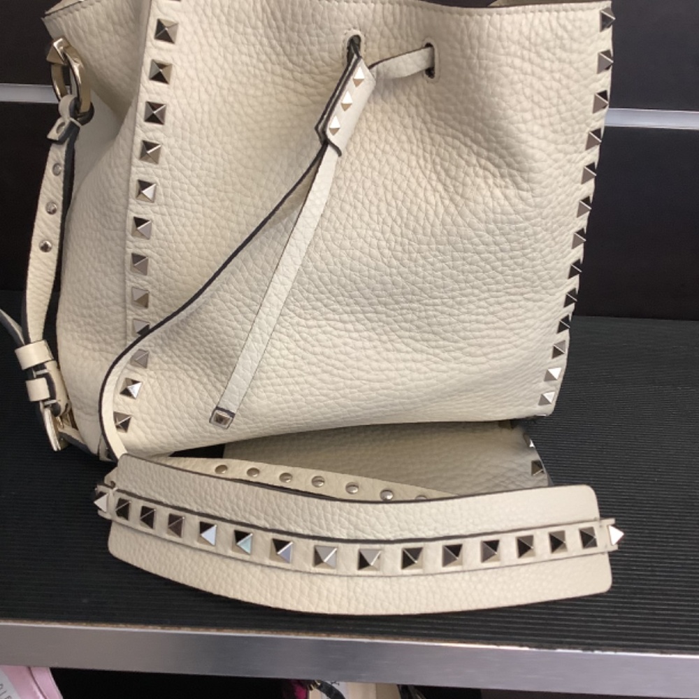 Valentino Rockstud Bucket Bag - Picture 6 of 6
